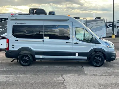 2027 Thor Motor Coach Palladium photo 19