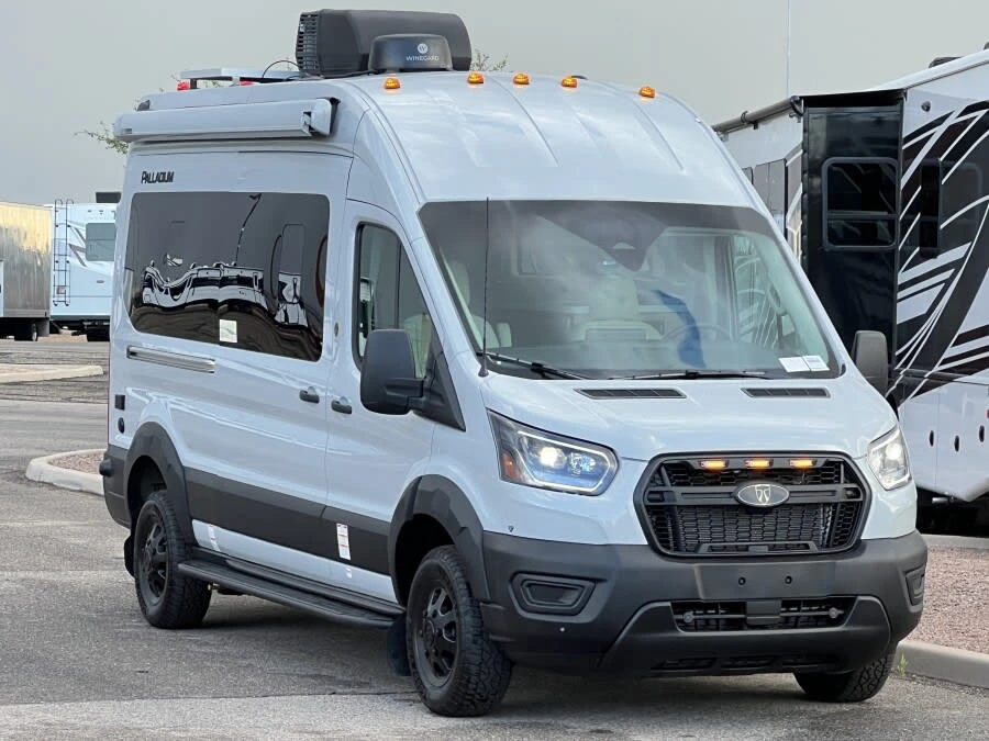 2027 Thor Motor Coach Palladium exterior