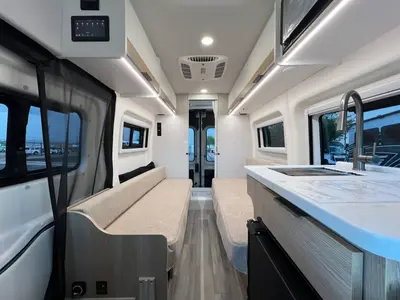 2027 Thor Motor Coach Palladium photo 5