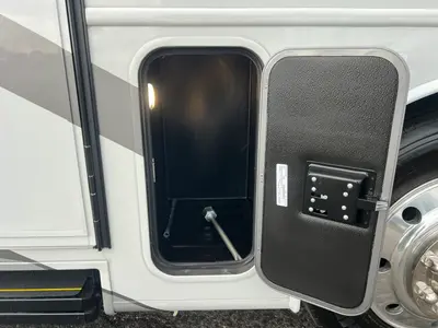 2027 Entegra Coach Vision XL photo 28
