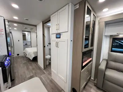 2027 Entegra Coach Vision XL photo 17