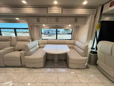 2027 Fleetwood Discovery photo 14