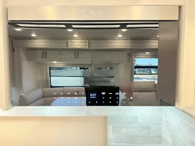 2027 Fleetwood Discovery photo 12
