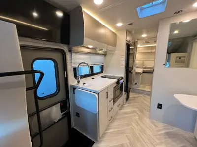 2027 Thor Motor Coach Compass AWD photo 5