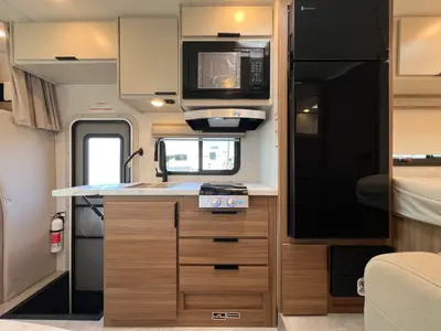 2027 Thor Motor Coach Chateau photo 7