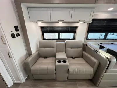 2027 Entegra Coach Odyssey photo 13