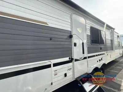 2026 Forest River RV Wildwood X-Lite photo 9
