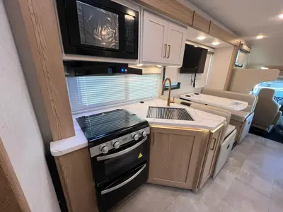 2027 Thor Motor Coach Chateau photo 10