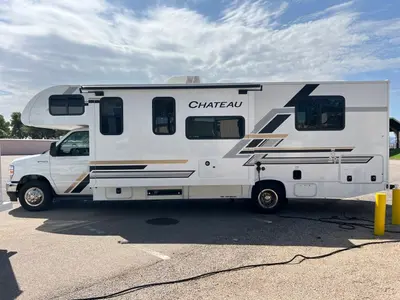 2027 Thor Motor Coach Chateau photo 23