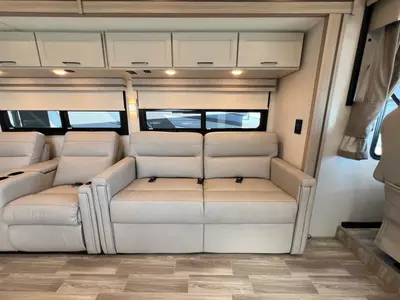 2027 Thor Motor Coach Windsport photo 15