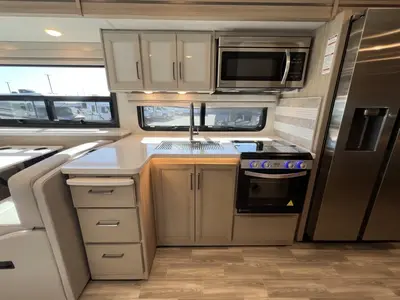 2027 Thor Motor Coach Windsport photo 8