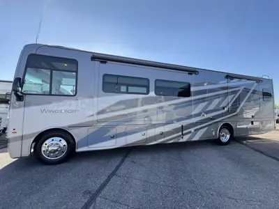 2027 Thor Motor Coach Windsport photo 28