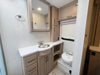 2027 Thor Motor Coach Windsport photo 23