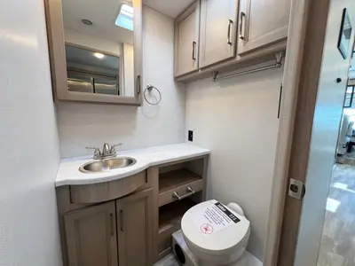 2027 Thor Motor Coach Windsport photo 19