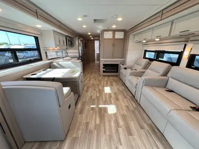 2027 Thor Motor Coach Windsport photo 5