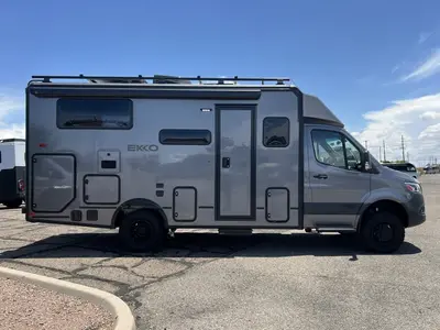 2027 Winnebago Ekko photo 18