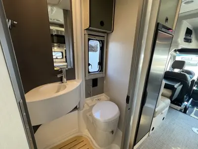 2027 Winnebago Ekko photo 15