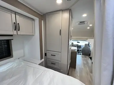 2027 Entegra Coach Odyssey SE photo 17