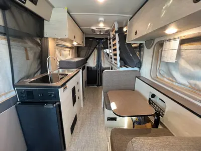 2027 Winnebago Solis Pocket photo 5