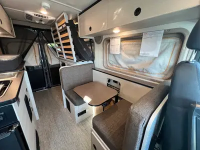2027 Winnebago Solis Pocket photo 11