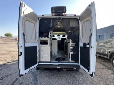 2027 Winnebago Solis Pocket photo 2