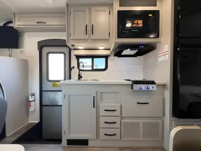 2027 Entegra Coach Odyssey SE photo 7