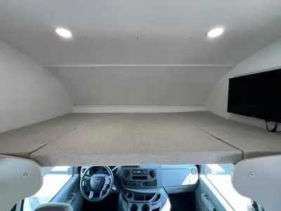 2027 Entegra Coach Odyssey SE photo 4
