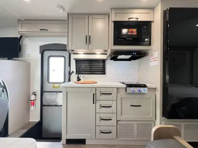 2027 Entegra Coach Odyssey SE photo 7