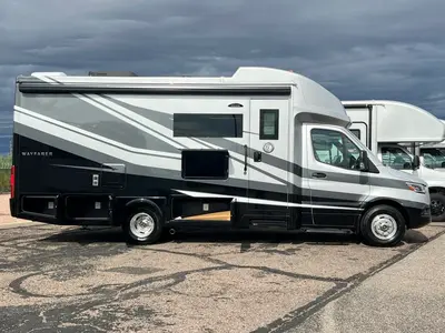 2027 Tiffin Motorhomes Wayfarer photo 28