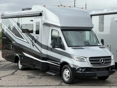 2027 Tiffin Motorhomes Wayfarer exterior