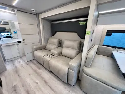 2027 Tiffin Motorhomes Wayfarer photo 16