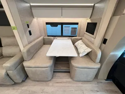 2027 Tiffin Motorhomes Wayfarer photo 15