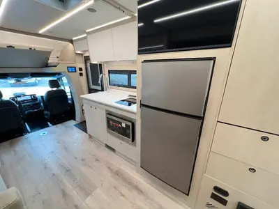 2027 Tiffin Motorhomes Wayfarer photo 9