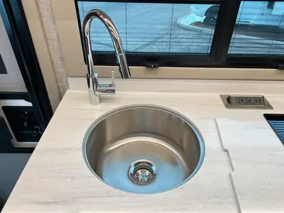 2027 Tiffin Motorhomes Wayfarer photo 10