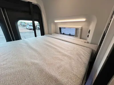 2027 Tiffin Motorhomes GH1 photo 14