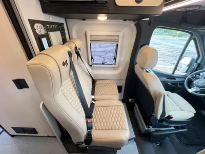 2027 Tiffin Motorhomes GH1 photo 11