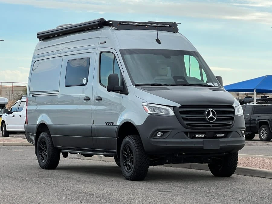 2027 Tiffin Motorhomes GH1 exterior