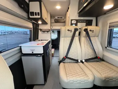 2027 Tiffin Motorhomes GH1 photo 6
