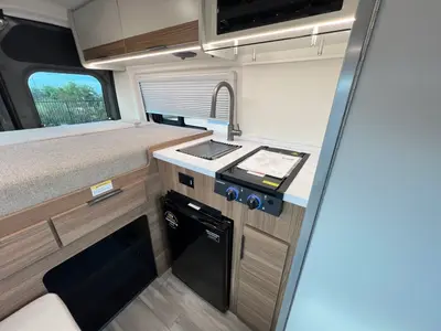 2027 Thor Motor Coach Scope photo 7