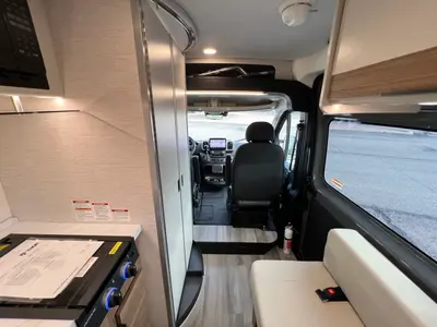 2027 Thor Motor Coach Scope photo 4
