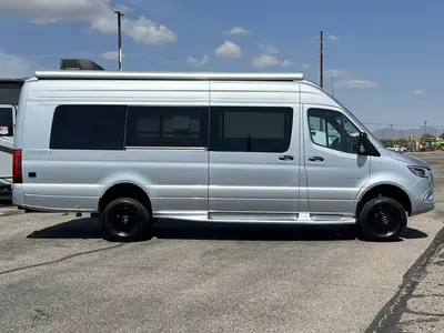2027 Entegra Coach Insignia photo 18