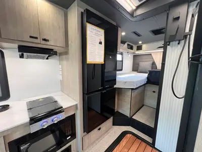 2027 Grand Design Lineage Series M photo 8