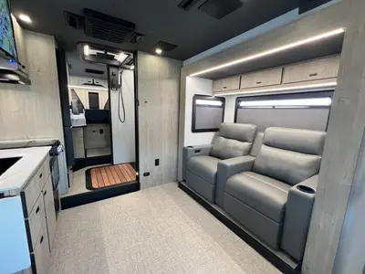 2027 Grand Design Lineage Series M photo 12