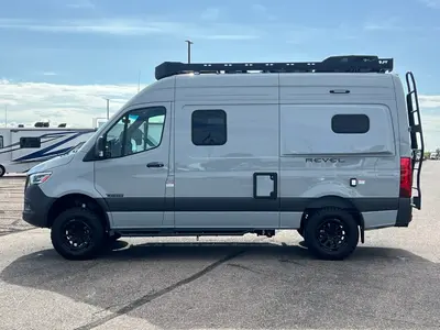 2027 Winnebago Revel photo 17