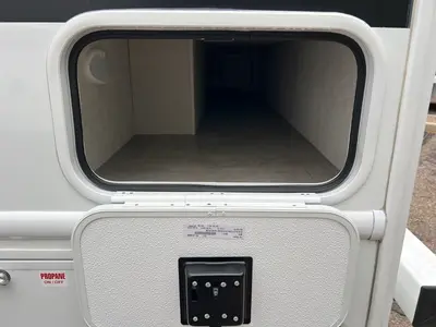 2027 Thor Motor Coach Chateau photo 27