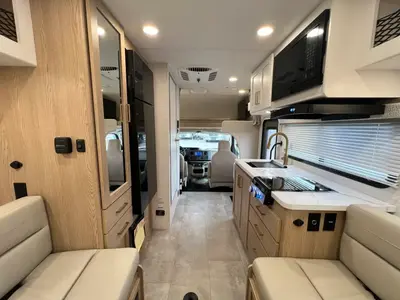 2027 Thor Motor Coach Chateau photo 3