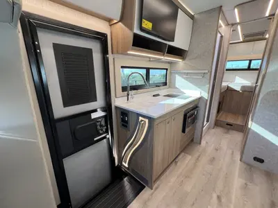 2027 Tiffin Motorhomes Wayfarer photo 6