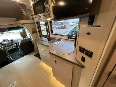 2027 Winnebago View photo 8