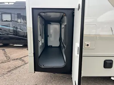 2027 Winnebago View photo 28