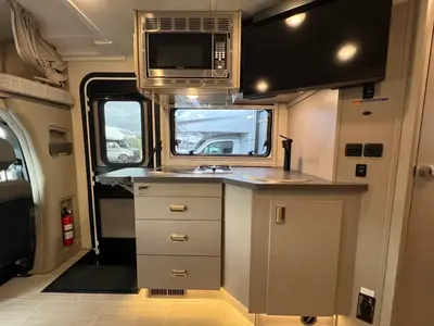 2027 Winnebago View photo 7